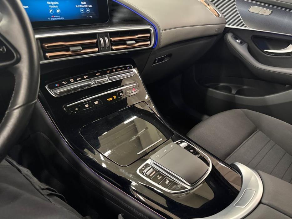 MERCEDES-BENZ EQC 2021