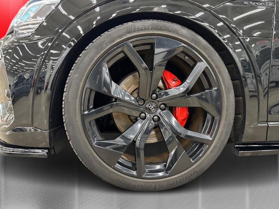 AUDI e-tron 2021