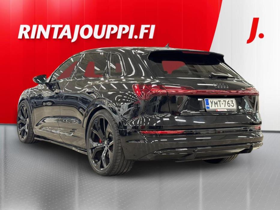 AUDI e-tron 2021