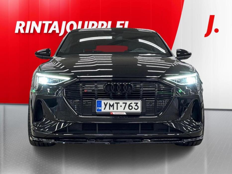 AUDI e-tron 2021