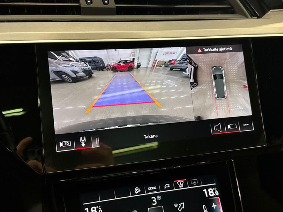 AUDI e-tron 2021