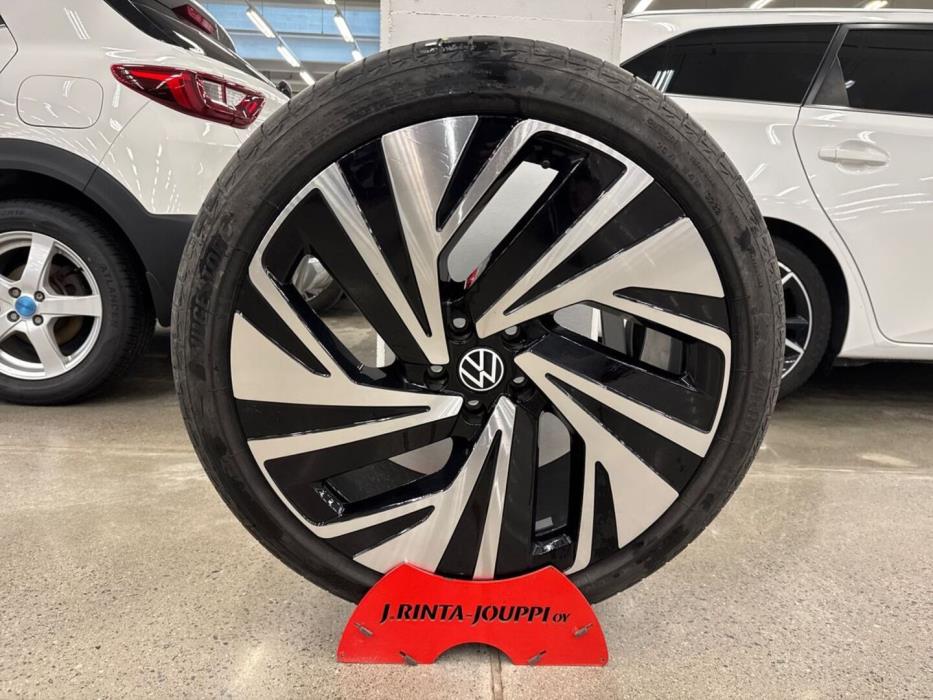 VOLKSWAGEN ID.4 2023