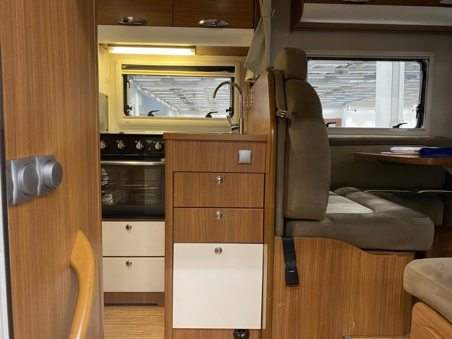 ADRIA MATRIX M 680SP 2010