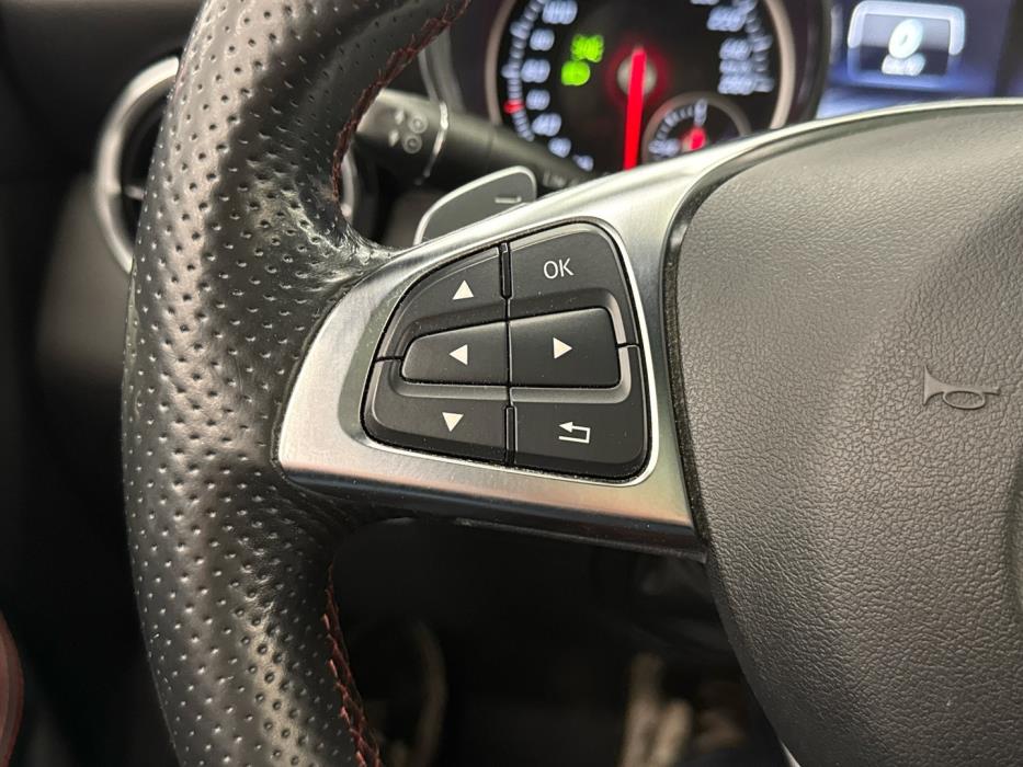 MERCEDES-BENZ SLK 2011