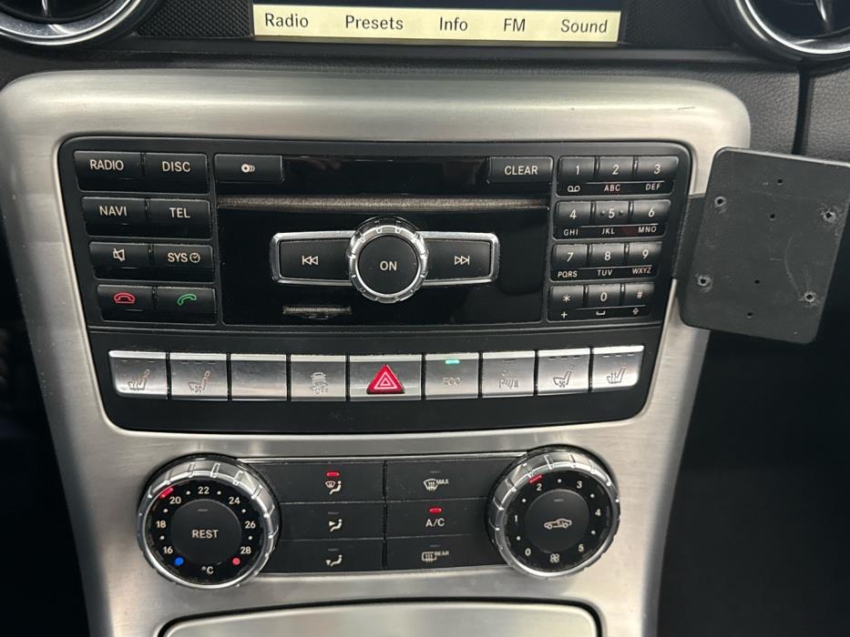 MERCEDES-BENZ SLK 2011