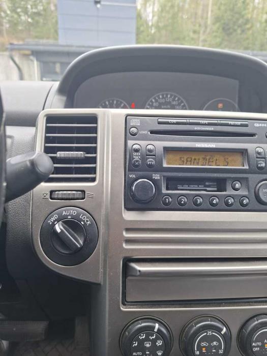 NISSAN X-TRAIL 2005