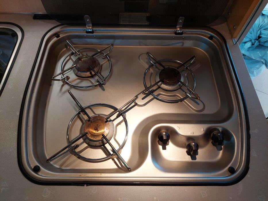 DETHLEFFS ADVANTAGE T 5841 2006