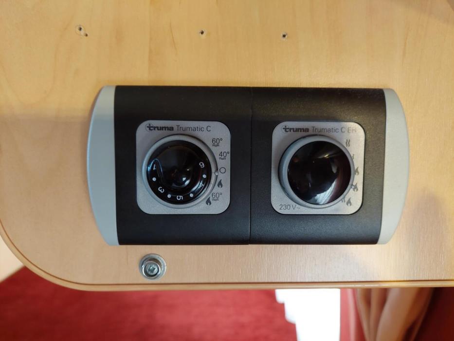 DETHLEFFS ADVANTAGE T 5841 2006