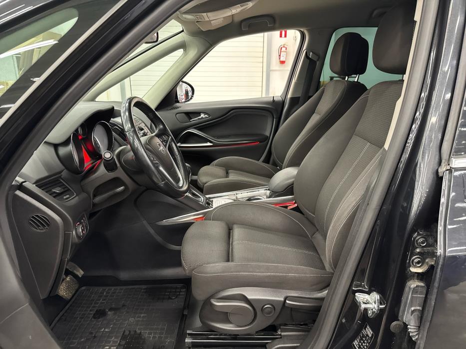 OPEL Zafira Tourer 2012