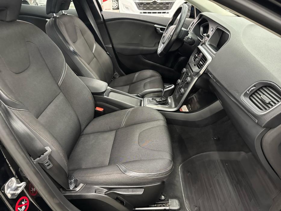 VOLVO V40 Cross Country 2015