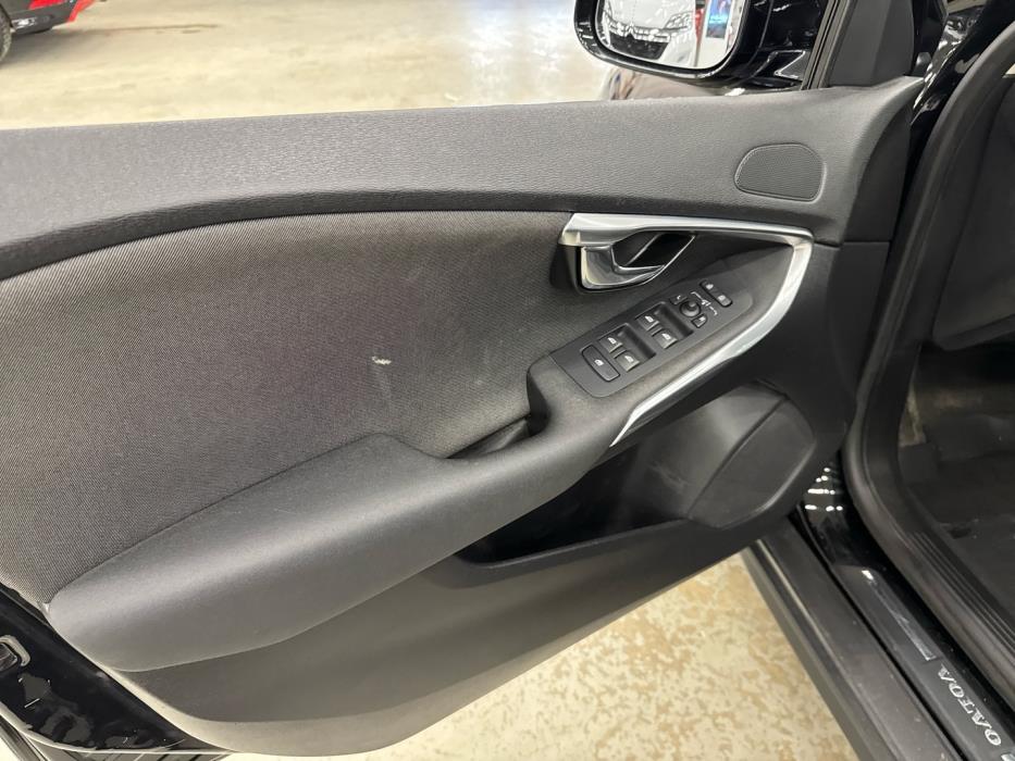 VOLVO V40 Cross Country 2015