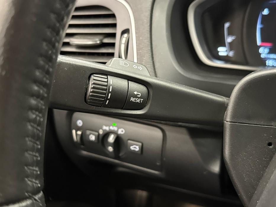 VOLVO V40 Cross Country 2015