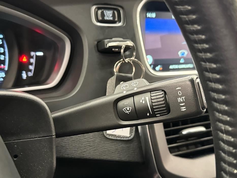 VOLVO V40 Cross Country 2015