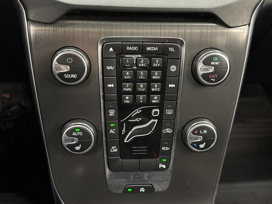 VOLVO V40 Cross Country 2015