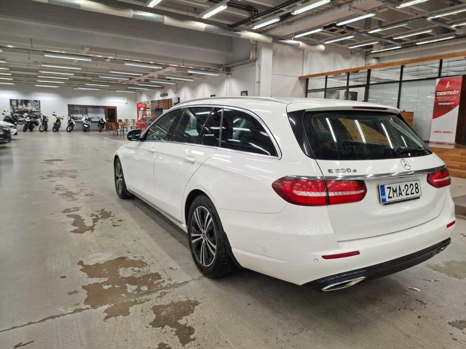 MERCEDES-BENZ E 2018