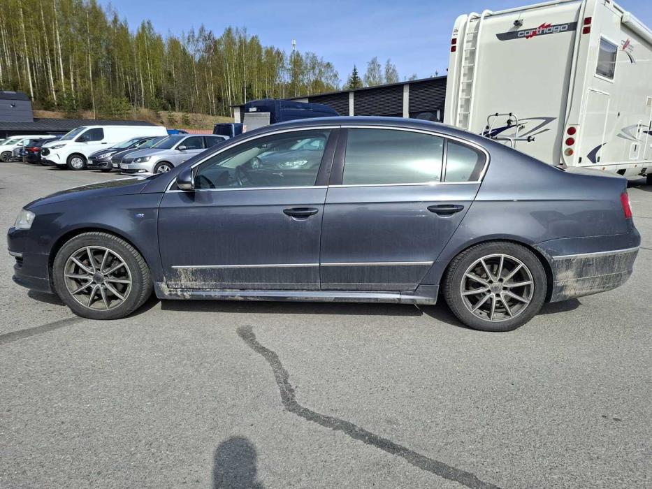 VOLKSWAGEN Passat 2010