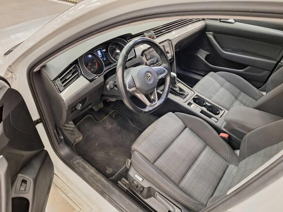 VOLKSWAGEN Passat 2020