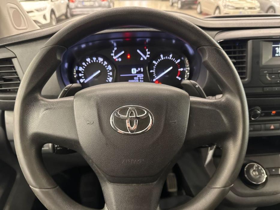 TOYOTA Proace 2020