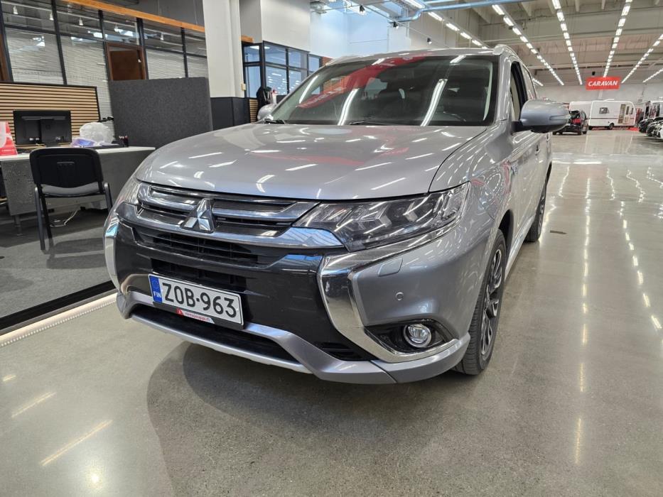 MITSUBISHI Outlander PHEV 2017