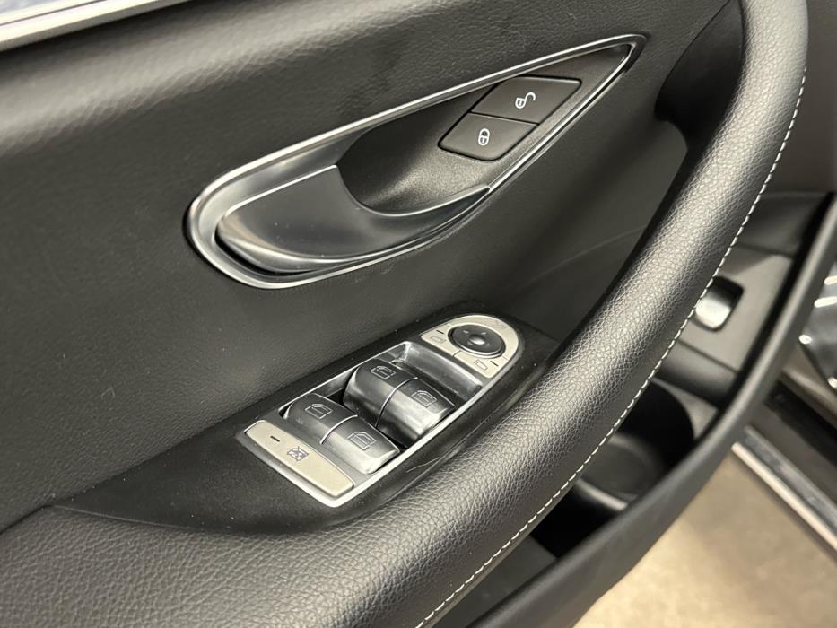 MERCEDES-BENZ E 2021