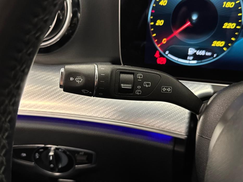 MERCEDES-BENZ E 2021