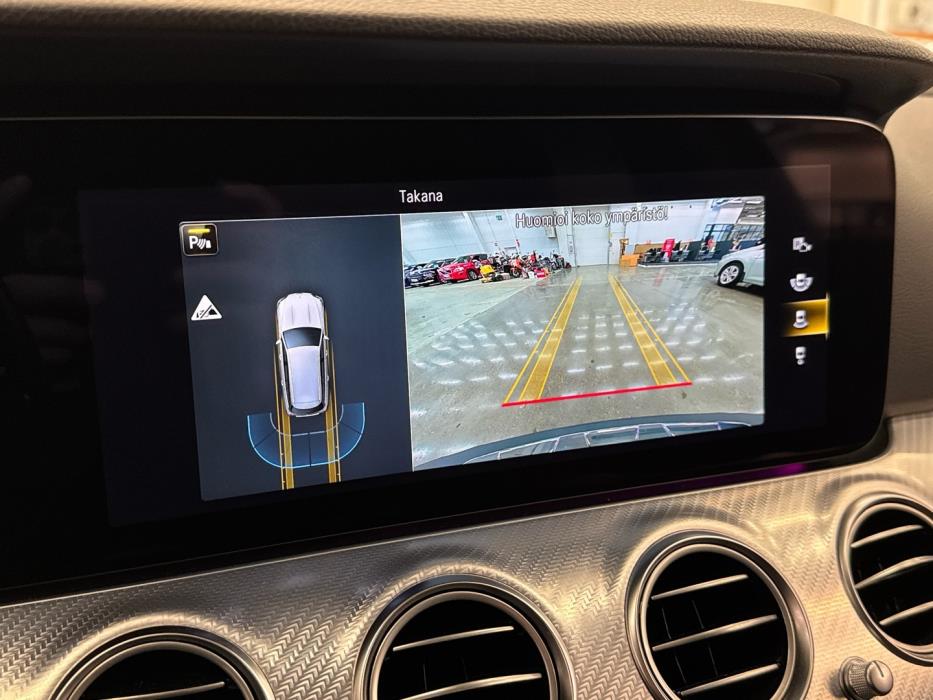 MERCEDES-BENZ E 2021