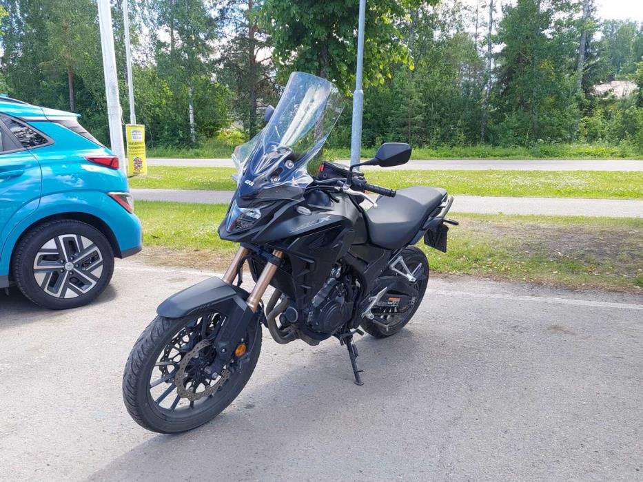 HONDA CB 2023