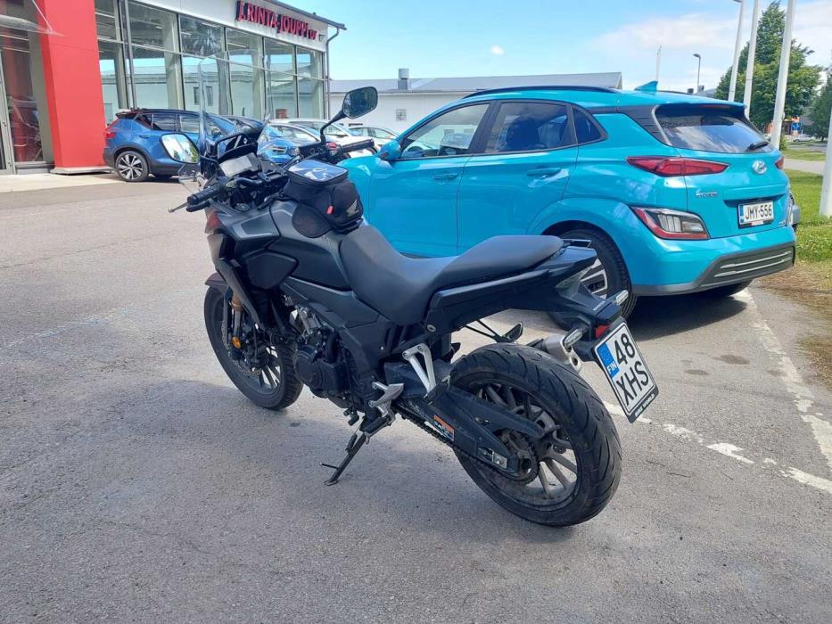 HONDA CB 2023