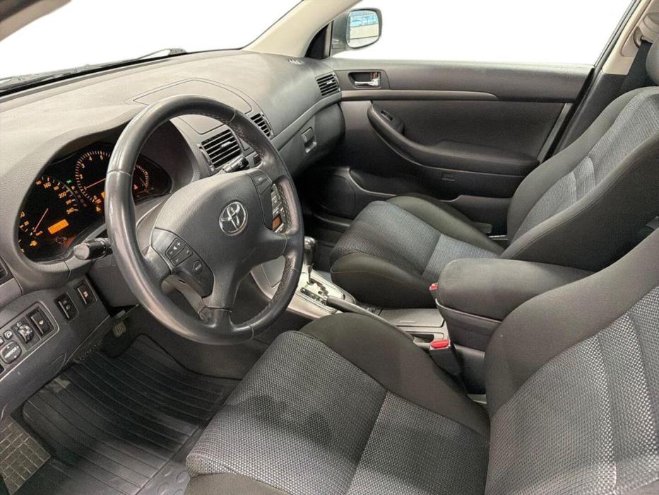 TOYOTA Avensis 2008