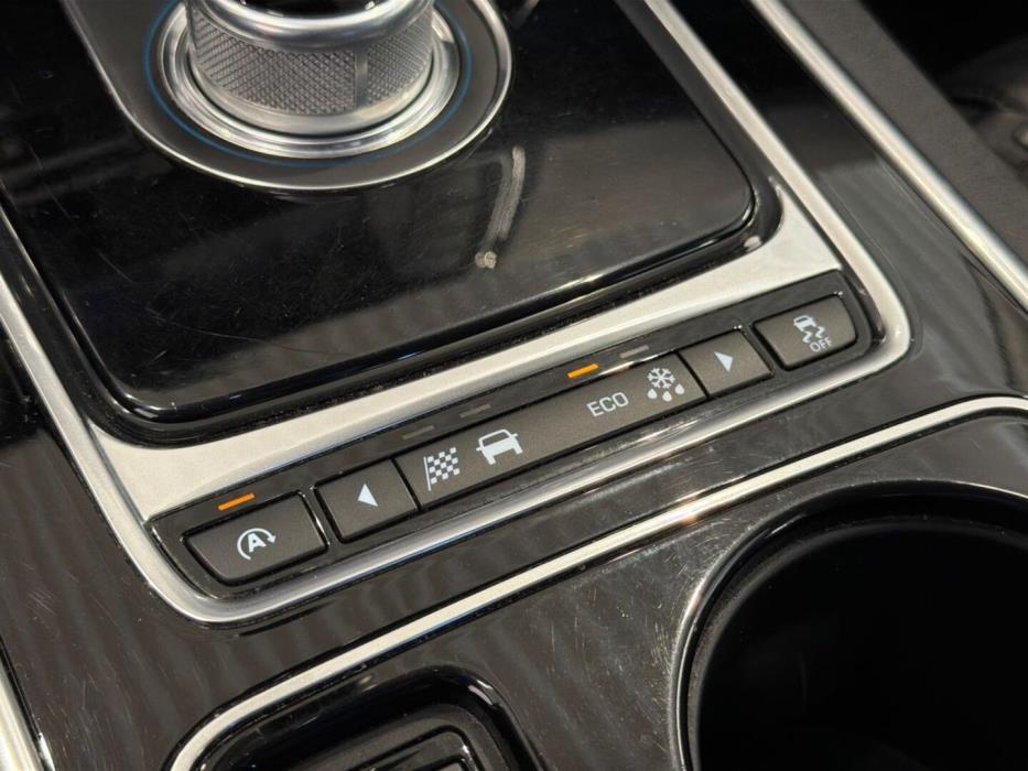 JAGUAR XE 2015