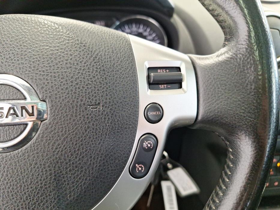 NISSAN Qashqai+2 2010