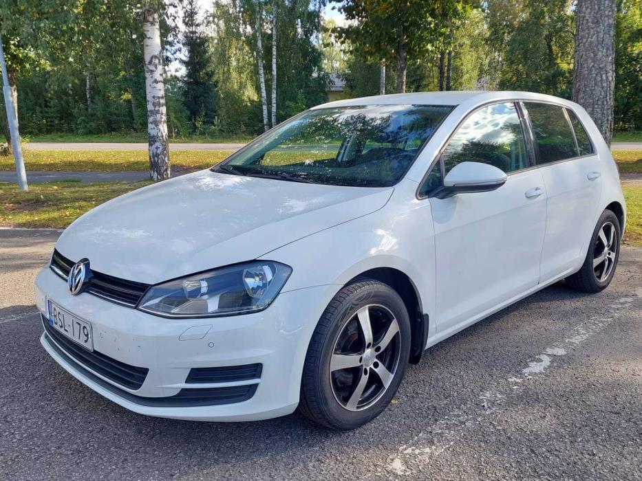 VOLKSWAGEN Golf 2015