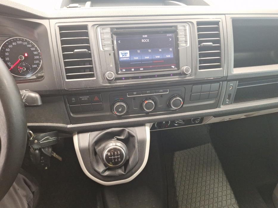 VOLKSWAGEN Transporter 2016