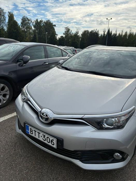 TOYOTA Auris 2016