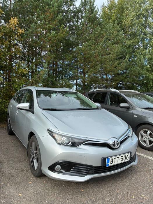 TOYOTA Auris 2016