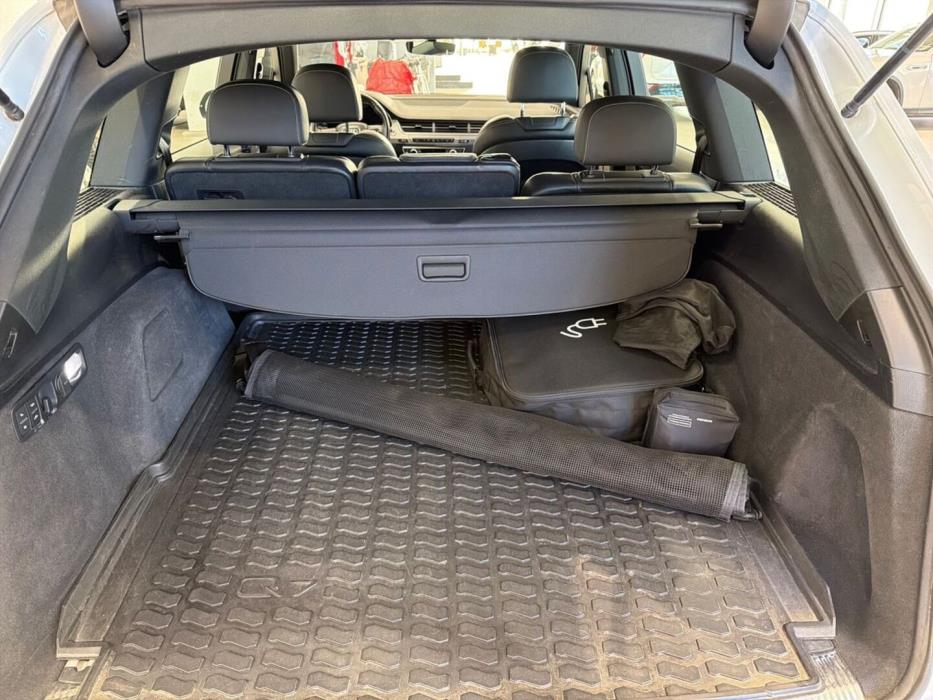 AUDI Q7 2017