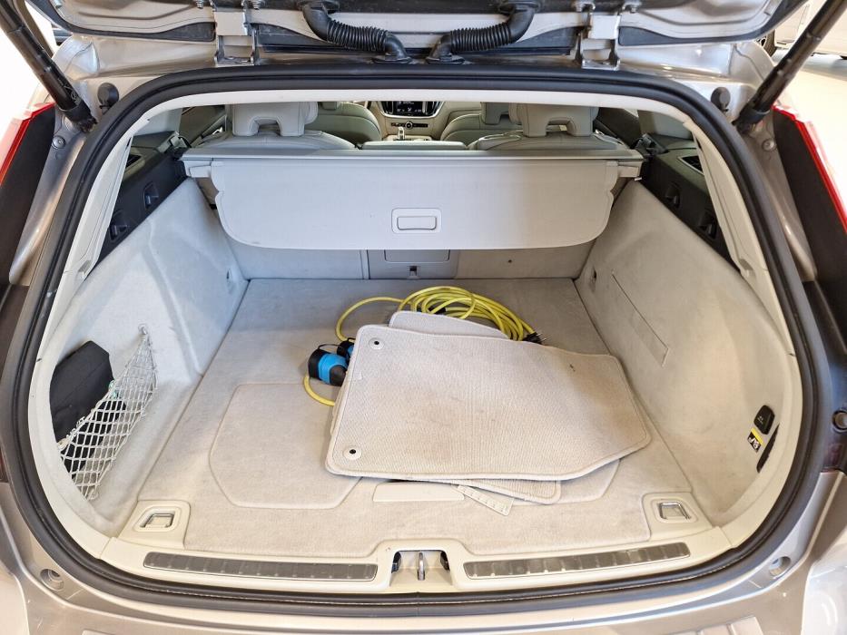 VOLVO V60 2019