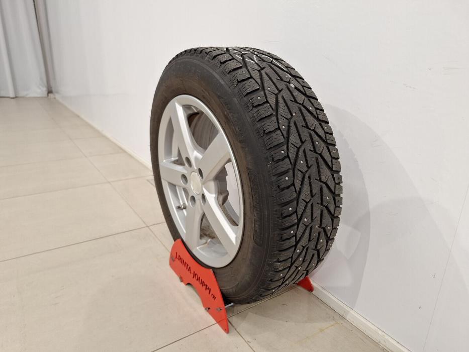 MERCEDES-BENZ C 2016