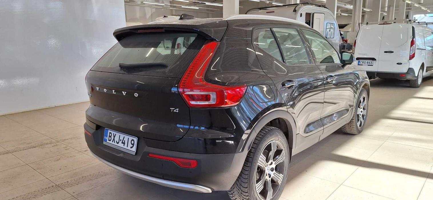 VOLVO XC40 2019