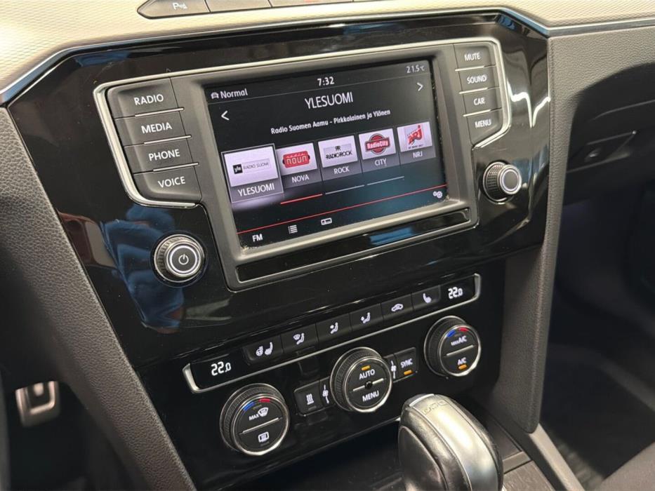 VOLKSWAGEN Passat 2016