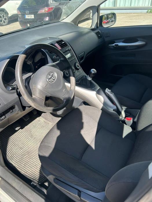 TOYOTA Auris 2007