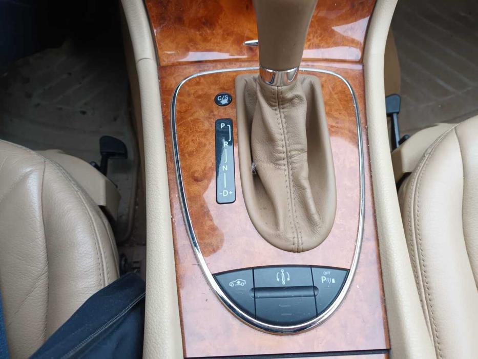 MERCEDES-BENZ E 2008