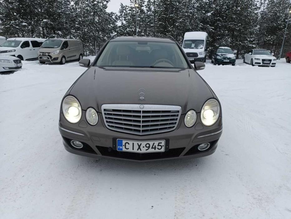 MERCEDES-BENZ E 2008