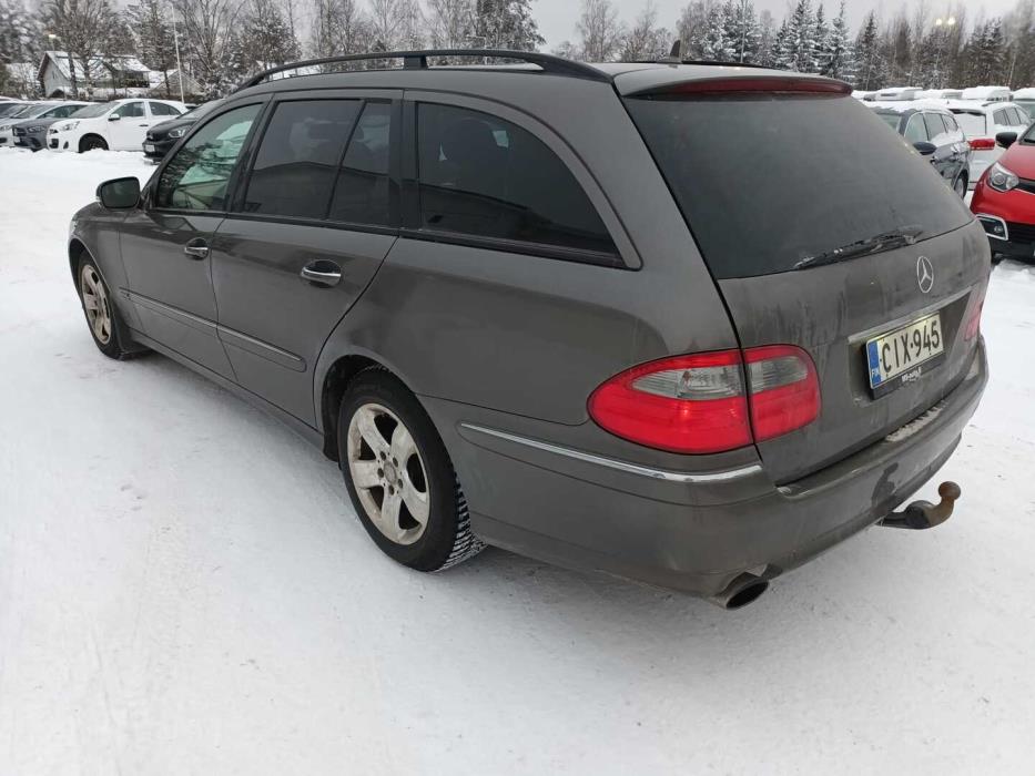 MERCEDES-BENZ E 2008