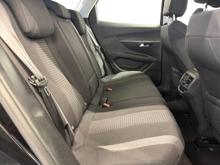 PEUGEOT 3008 2019