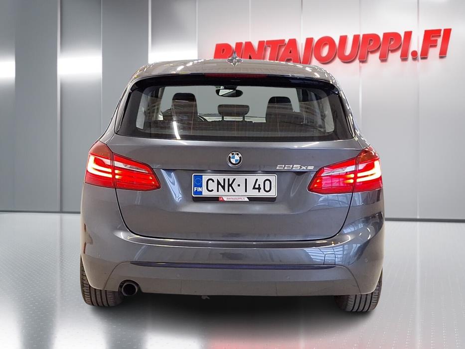 BMW 225 2017