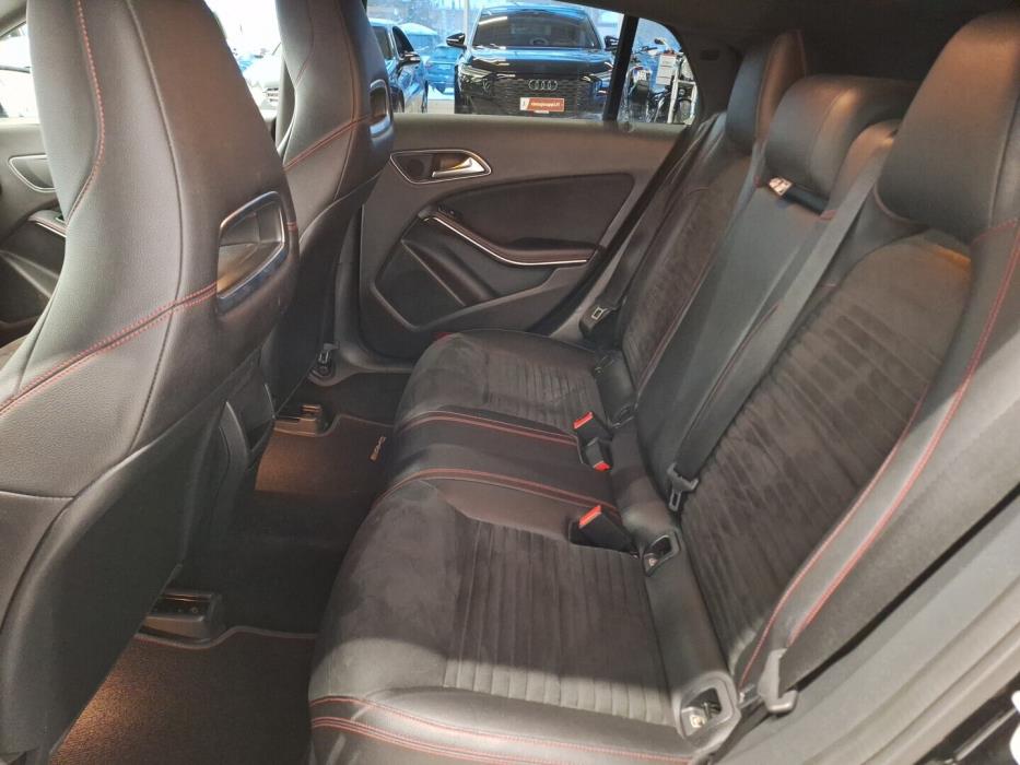 MERCEDES-BENZ CLA 2017