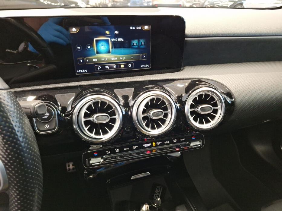 MERCEDES-BENZ A 2019