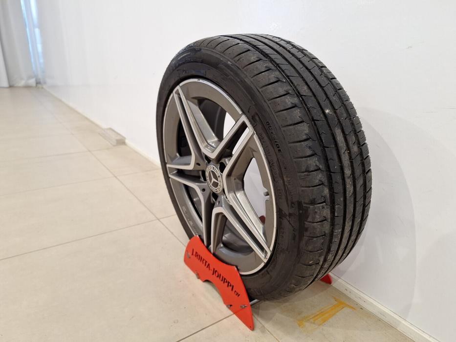 MERCEDES-BENZ A 2019