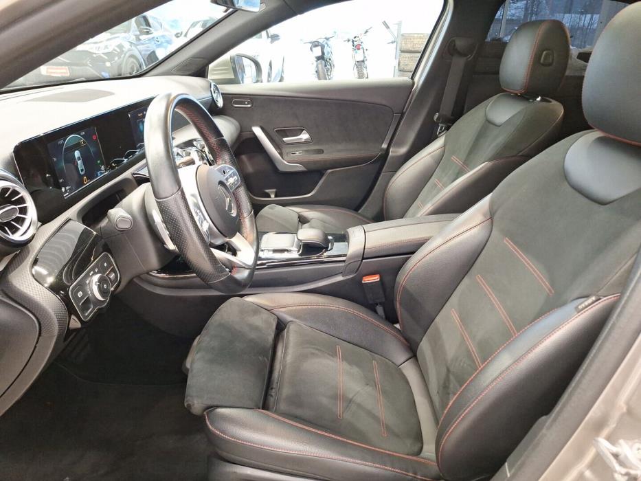 MERCEDES-BENZ A 2019